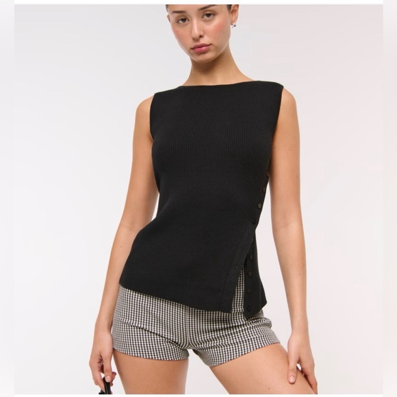 Abercrombie & Fitch Tops - NWT Abercrombie and Fitch Asymmetrical Button Sweater Tank Black Sz S